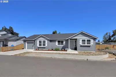 463 35th St, Springfield, OR 97478 - Photo 1
