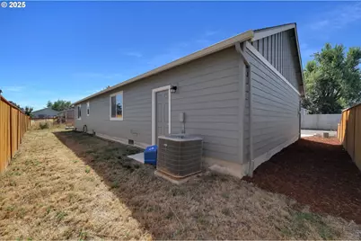 463 35th St, Springfield, OR 97478 - Photo 38