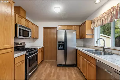 34305 NE Heron Meadows Dr, Scappoose, OR 97056 - Photo 8