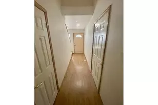 880 SE 193rd Ave, Portland, OR 97233 - Photo 2