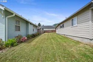 207 2nd St, Garibaldi, OR 97118 - Photo 18
