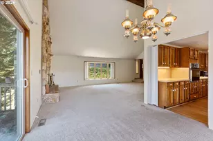 1030 Garden Grove Dr, Roseburg, OR 97471 - Photo 6