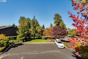 2221 Ridgeway Dr, Eugene, OR 97401 - Photo 40