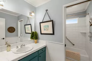 13705 NW Pettygrove St, Portland, OR 97229 - Photo 20