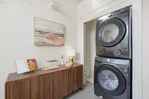 322 S Whitaker St, Portland, OR 97239 - Photo 20