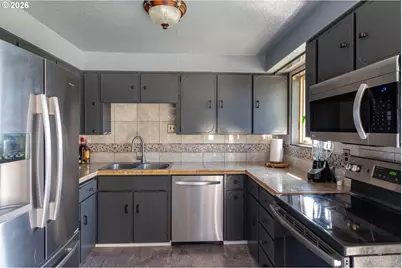 1055 W Linda Ave, Hermiston, OR 97838 - Photo 4