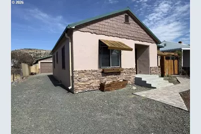 311 NW 3rd Ave, John Day, OR 97845 - Photo 2
