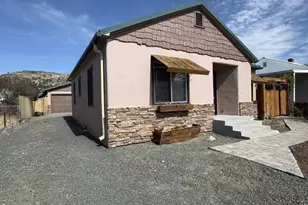 311 NW 3rd Ave, John Day, OR 97845 - Photo 2