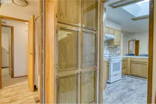 51560 SE 6th St, Scappoose, OR 97056 - Photo 10