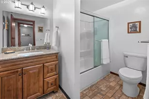 8825 SW Sorrento Rd, Beaverton, OR 97008 - Photo 22