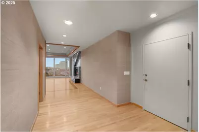 2020 SW Market Street Dr #102, Portland, OR 97201 - Photo 34