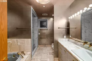 2020 SW Market St Dr, Portland, OR 97201 - Photo 30