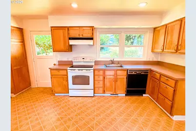 4213 SE Rio Vista St, Milwaukie, OR 97222 - Photo 4