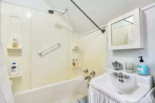240 Lincoln St, Astoria, OR 97103 - Photo 16