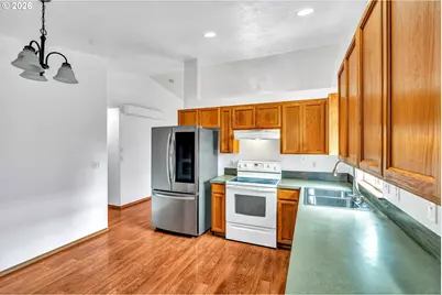 351 Elma Ct, Salem, OR 97301 - Photo 10