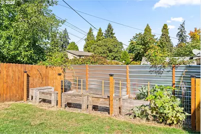 776 W Altamont St, Roseburg, OR 97471 - Photo 32