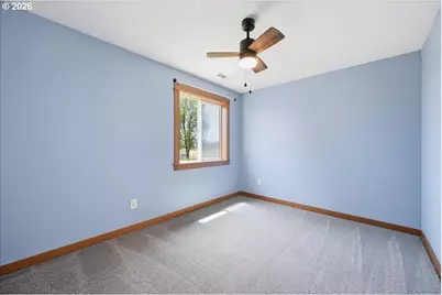 13032 Brookside Dr, Aurora, OR 97002 - Photo 28
