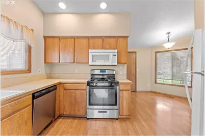 2931 Hollywood Dr NE, Salem, OR 97305 - Photo 10