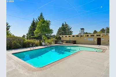 1700 NE Hogan Dr, Gresham, OR 97030 - Photo 36