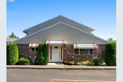 1700 NE Hogan Dr, Gresham, OR 97030 - Photo 1