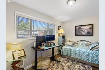 1700 NE Hogan Dr, Gresham, OR 97030 - Photo 18