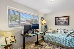 1700 NE Hogan Dr, Gresham, OR 97030 - Photo 18