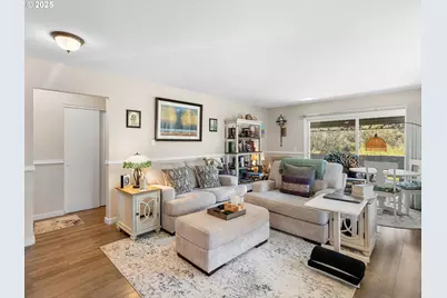 1700 NE Hogan Dr, Gresham, OR 97030 - Photo 6