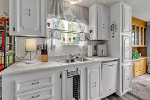 2902 E 2nd St, Newberg, OR 97132 - Photo 10