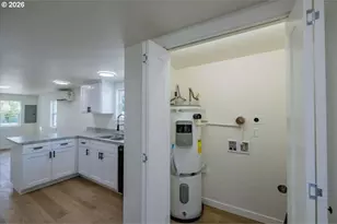 2404 10th St, Tillamook, OR 97141 - Photo 12