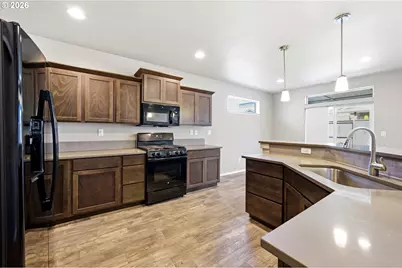 541 Derby St, Albany, OR 97322 - Photo 8