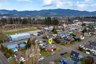 116 Cedar Ave, Tillamook, OR 97141 - Photo 28