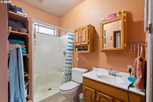 116 Cedar Ave, Tillamook, OR 97141 - Photo 18