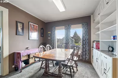 116 Cedar Ave, Tillamook, OR 97141 - Photo 12