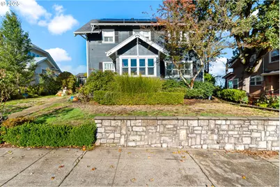 909 Center St, Oregon City, OR 97045 - Photo 1