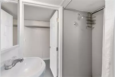 207 E Court St, Goldendale, WA 98620 - Photo 26