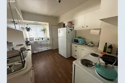 1040 N Ainsworth St, Portland, OR 97217 - Photo 4