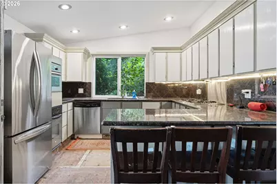 1324 NE 79th Ave, Portland, OR 97213 - Photo 8