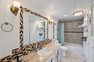 12450 SW Fischer Rd, Tigard, OR 97224 - Photo 16