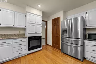 17973 St Clair Dr, Lake Oswego, OR 97034 - Photo 10