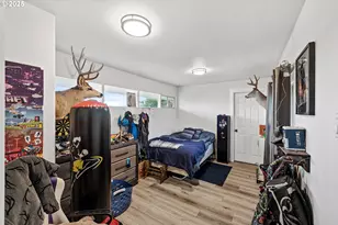 546 W Fir Ave, Coos Bay, OR 97420 - Photo 28