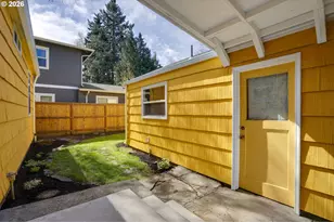 305 SE 75th Ave, Portland, OR 97215 - Photo 28
