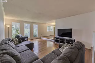 17175 SW Canby Ct, Beaverton, OR 97007 - Photo 4