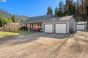 76296 Jasper Dr, Oakridge, OR 97463 - Photo 2