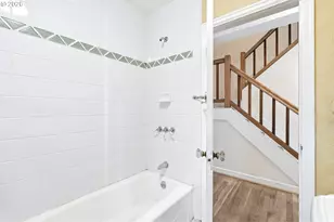2832 NE 9th Ave, Portland, OR 97212 - Photo 14
