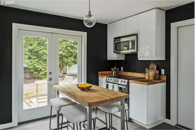 6318 NE Prescott St, Portland, OR 97218 - Photo 14