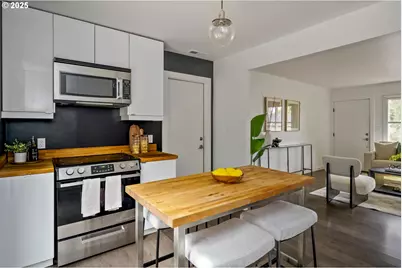 6318 NE Prescott St, Portland, OR 97218 - Photo 12