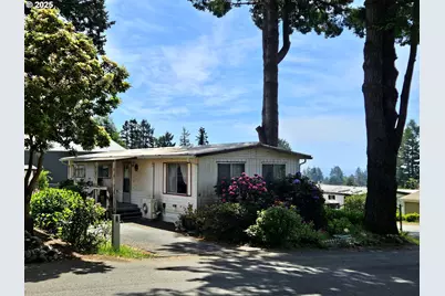 16427 Vista Hills Dr #17, Brookings, OR 97415 - Photo 2