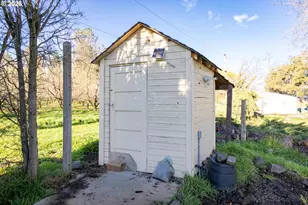 3302 Old Dufur Rd, The Dalles, OR 97058 - Photo 16