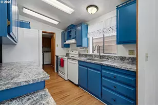 1307 S Water St, Silverton, OR 97381 - Photo 14