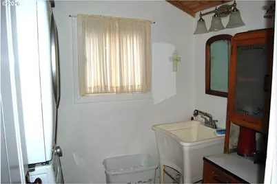 682 Cracker St, Sumpter, OR 97877 - Photo 16